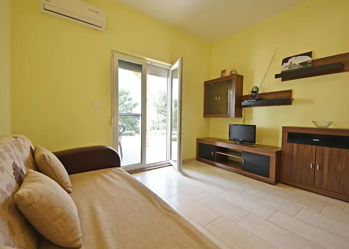 Appartamento Ivan-5 By Interhome